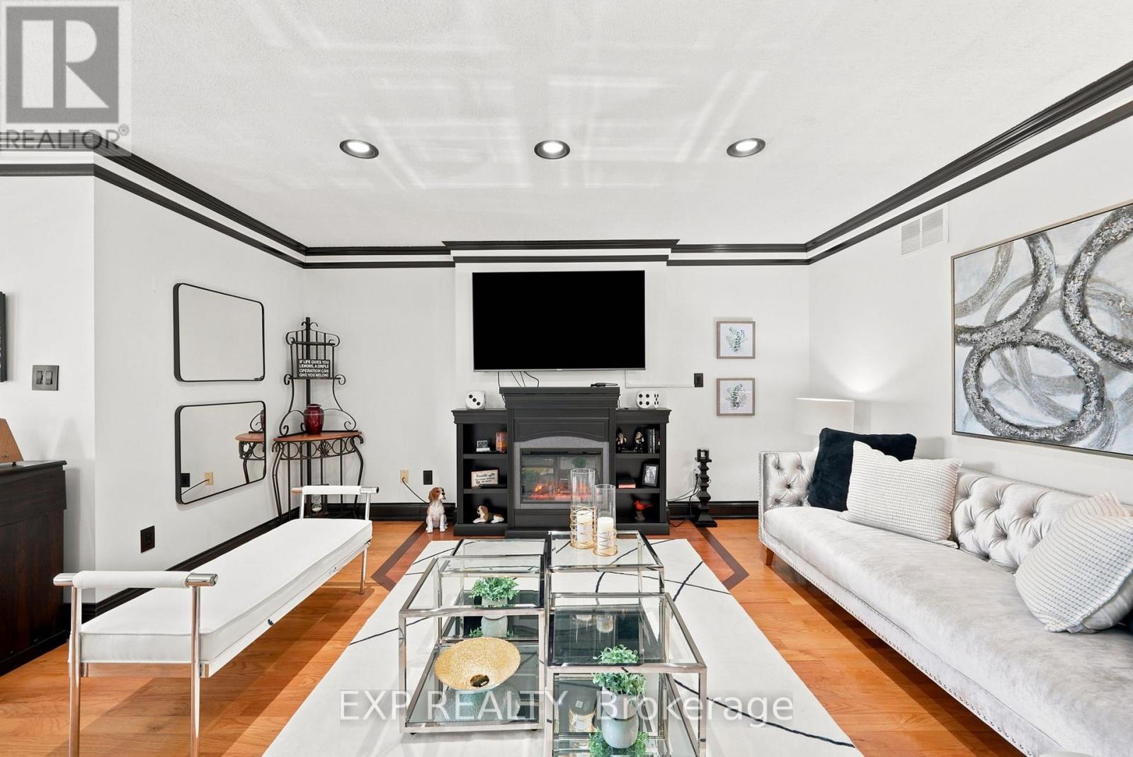 4 FLORA STREET - Image 12