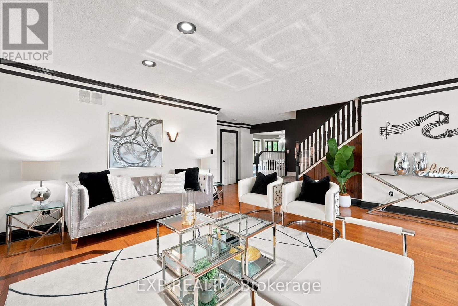 4 FLORA STREET - Image 14
