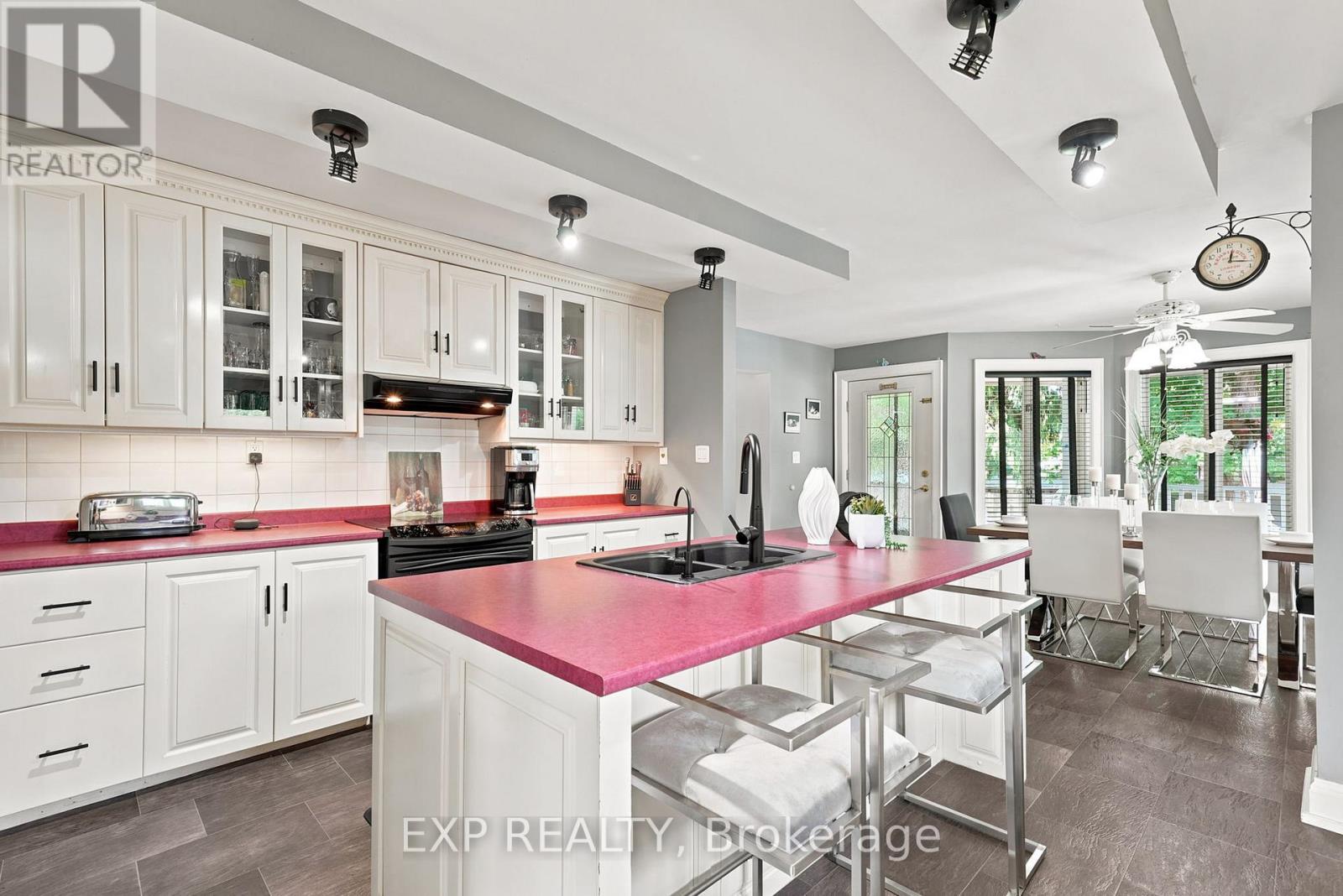 4 FLORA STREET - Image 17
