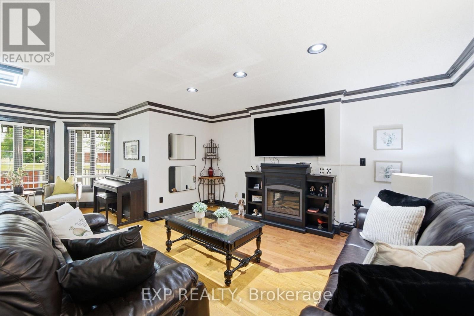 4 FLORA STREET - Image 8