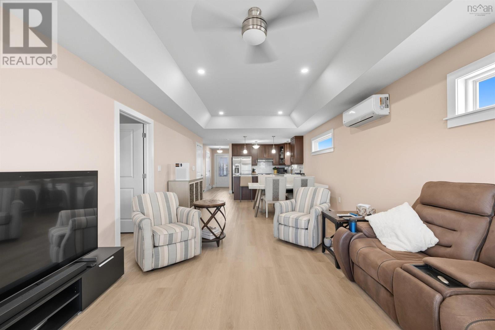 40 Community Way - 16