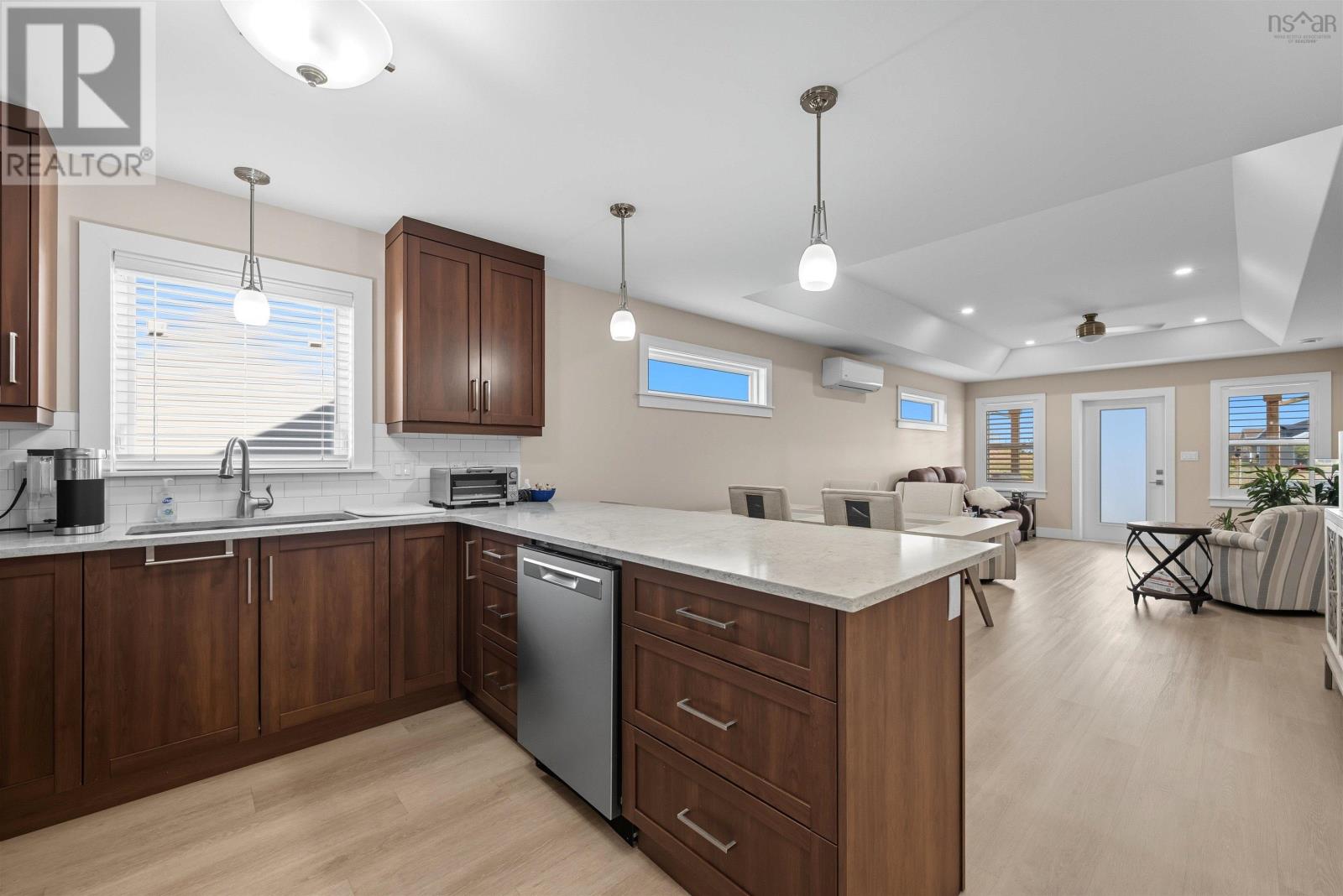 40 Community Way - 9
