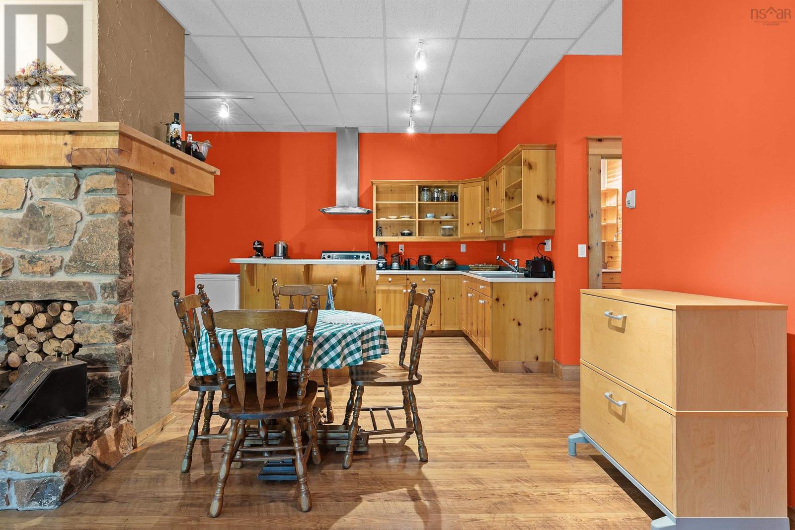 1591 Newburne Road - 31