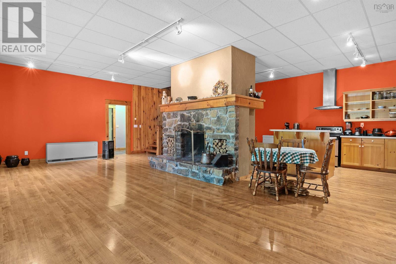 1591 Newburne Road - 30