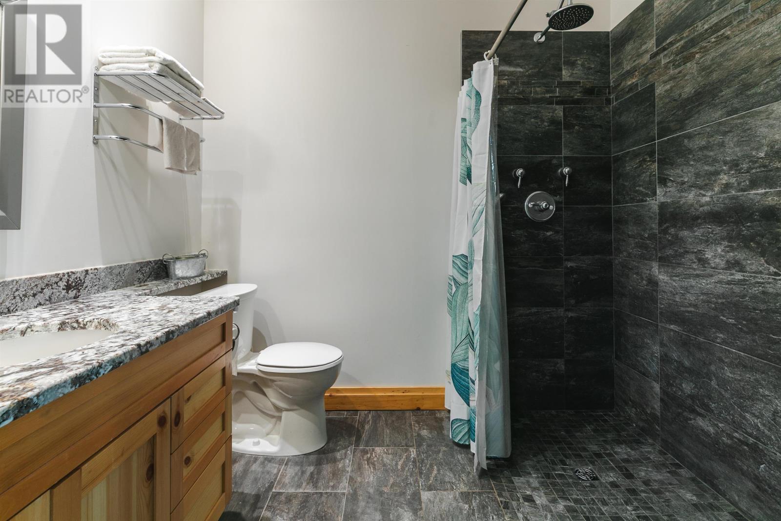 1591 Newburne Road - 36