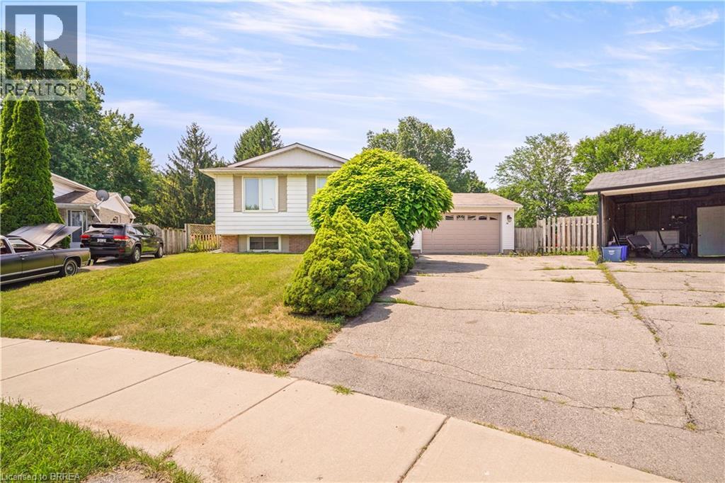 14 THISTLEDOWN Drive - 1