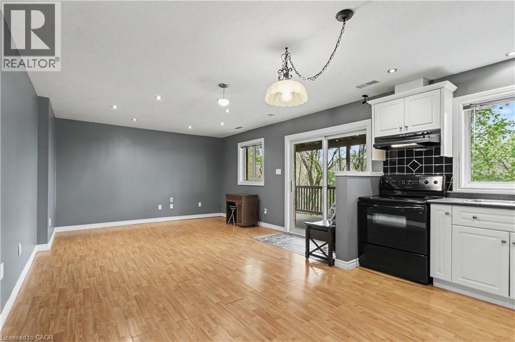 183 TAYLOR Avenue A - 32