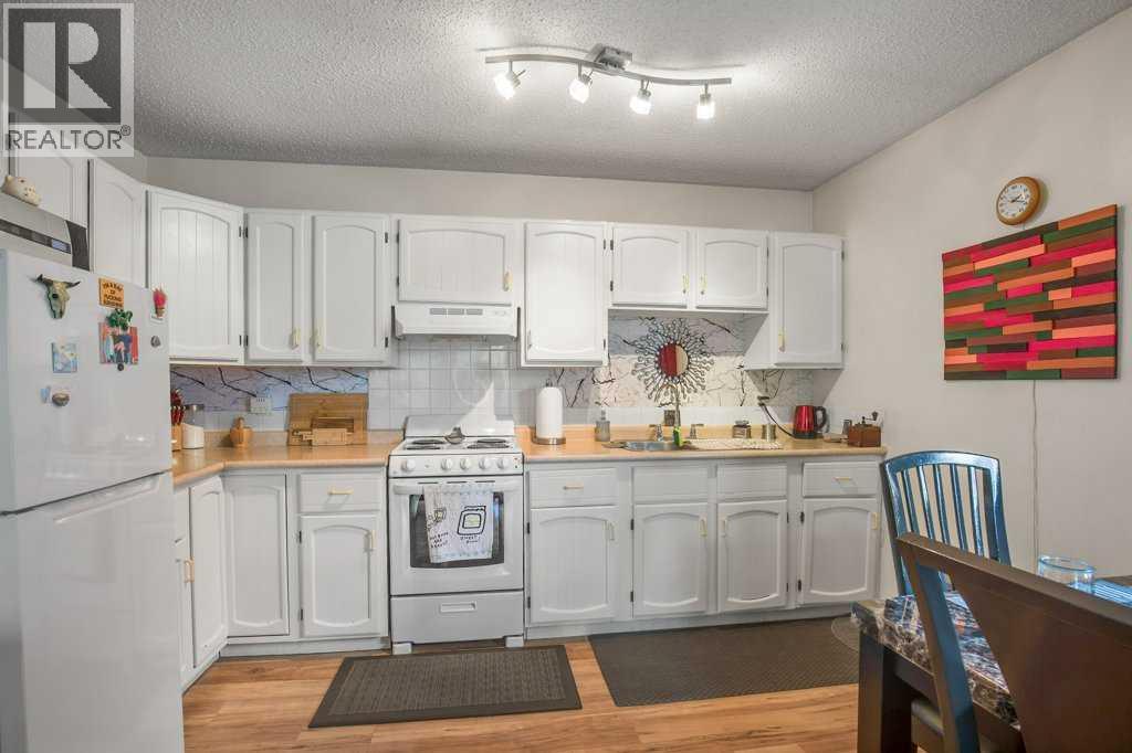 4639 48 Street - 22