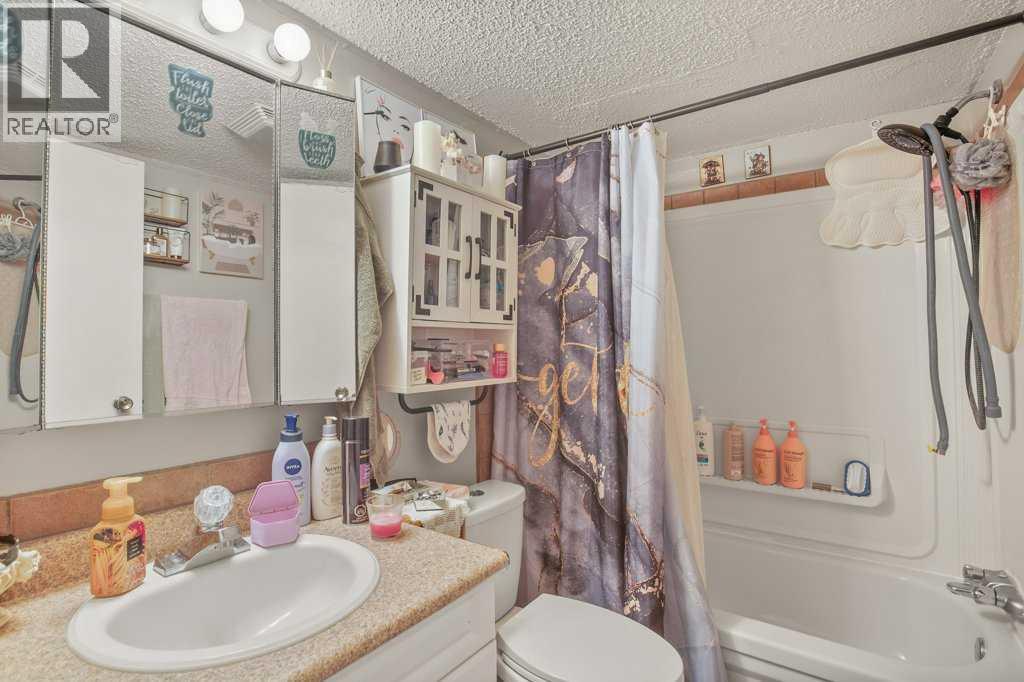 4639 48 Street - 15