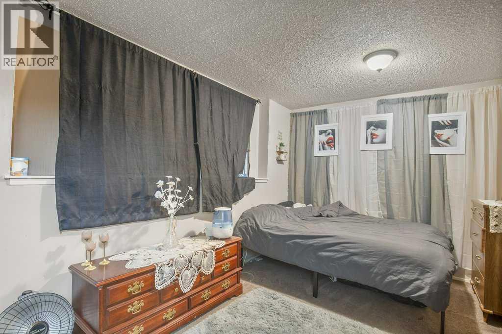 4639 48 Street - 17