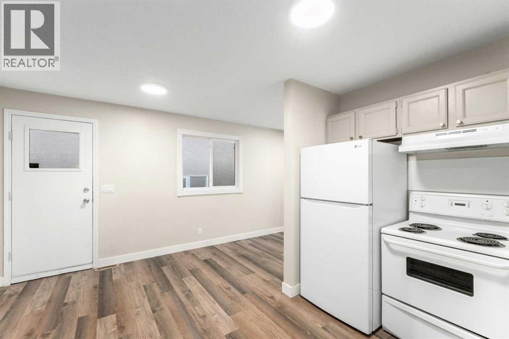 7609 36 Avenue NW - 20