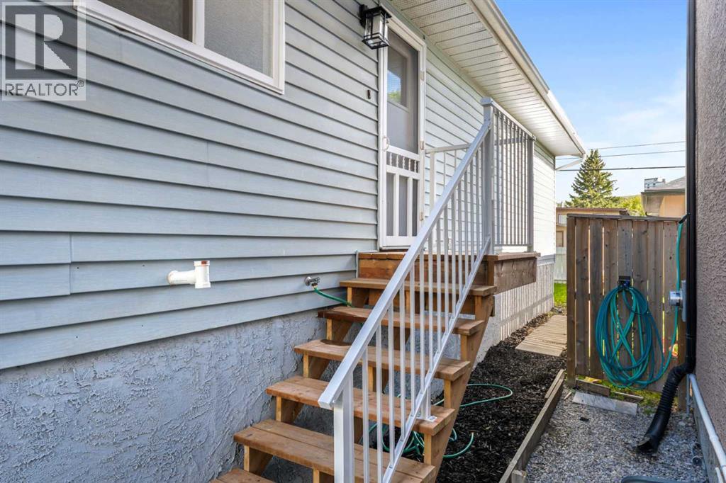 7609 36 Avenue NW - 42
