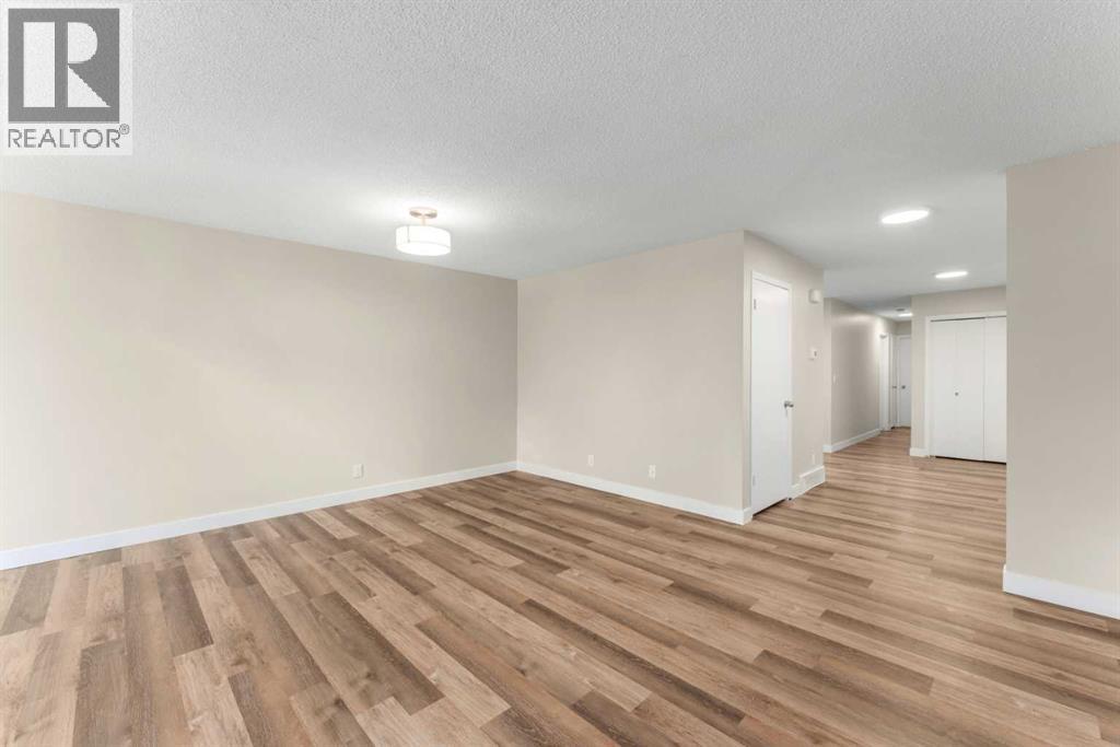 7609 36 Avenue NW - 13