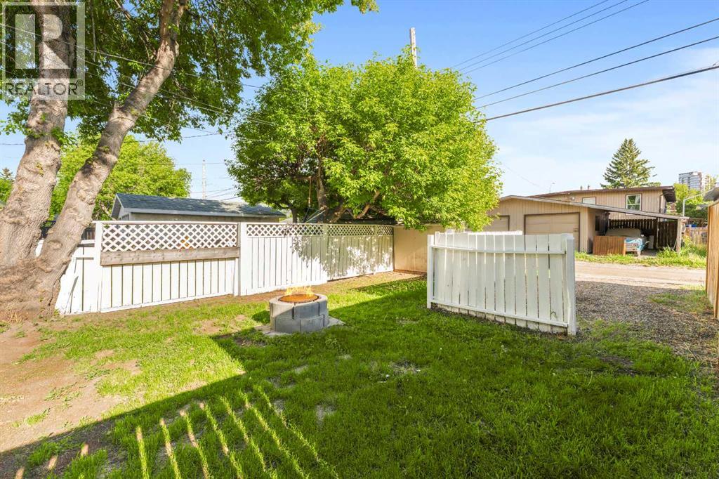 7609 36 Avenue NW - 49