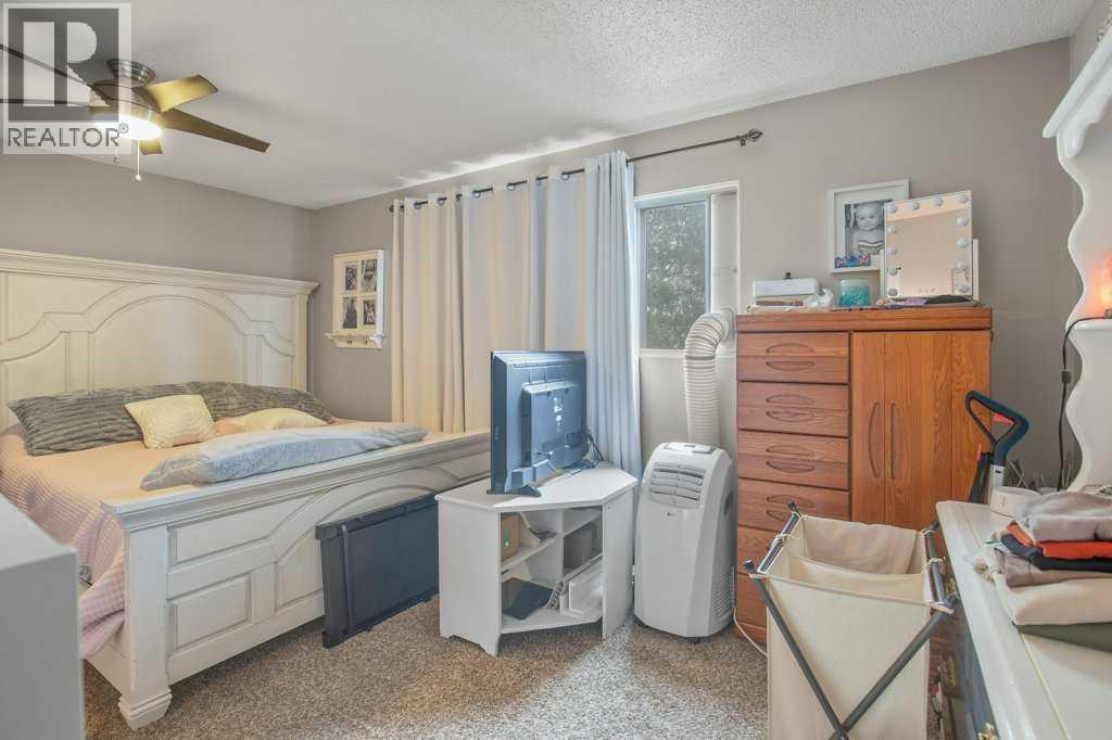 4639 48 Street - 37