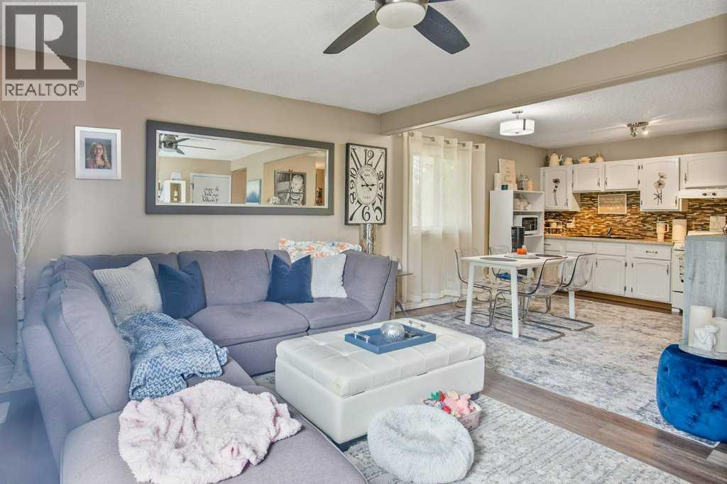 4639 48 Street - 30
