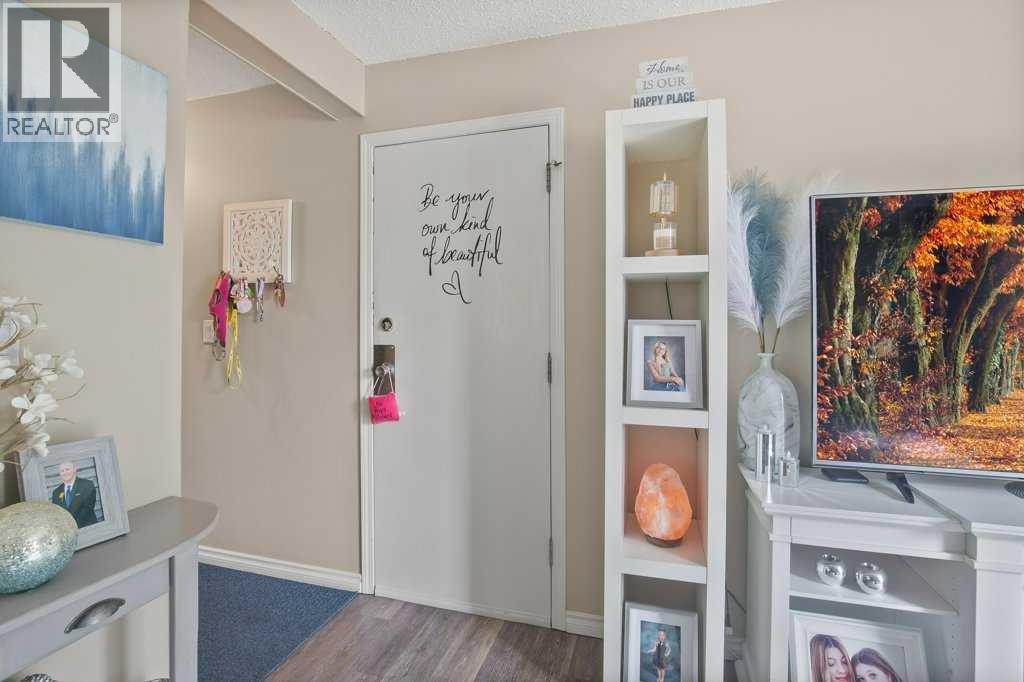 4639 48 Street - 28