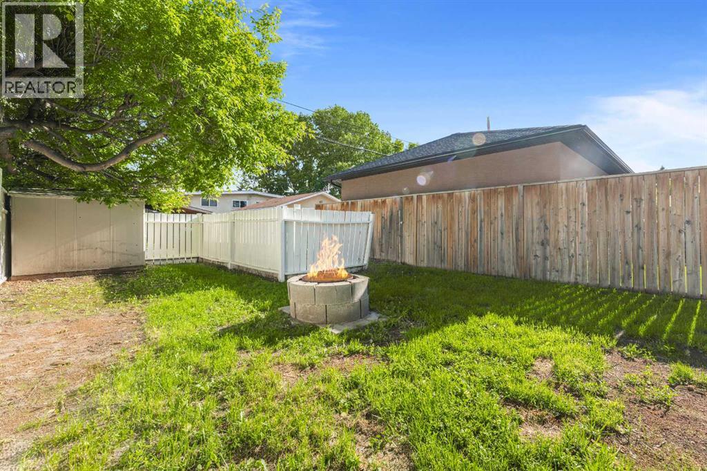 7609 36 Avenue NW - 48