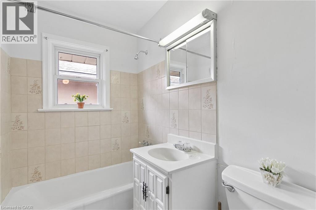 74 ROSS Avenue - 14