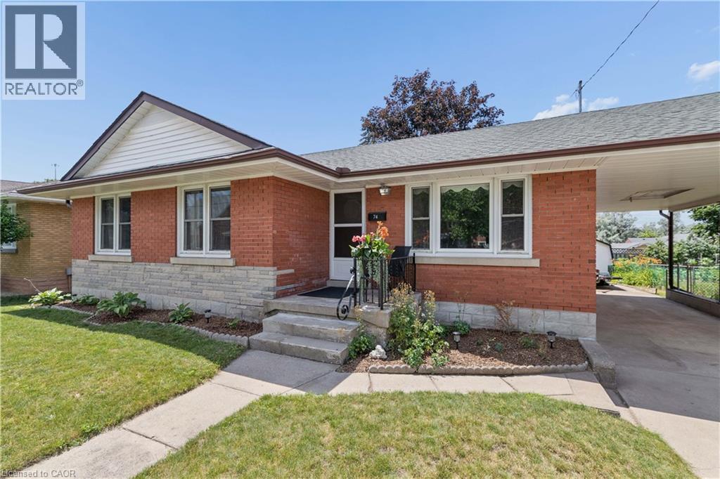74 ROSS Avenue - Image 3