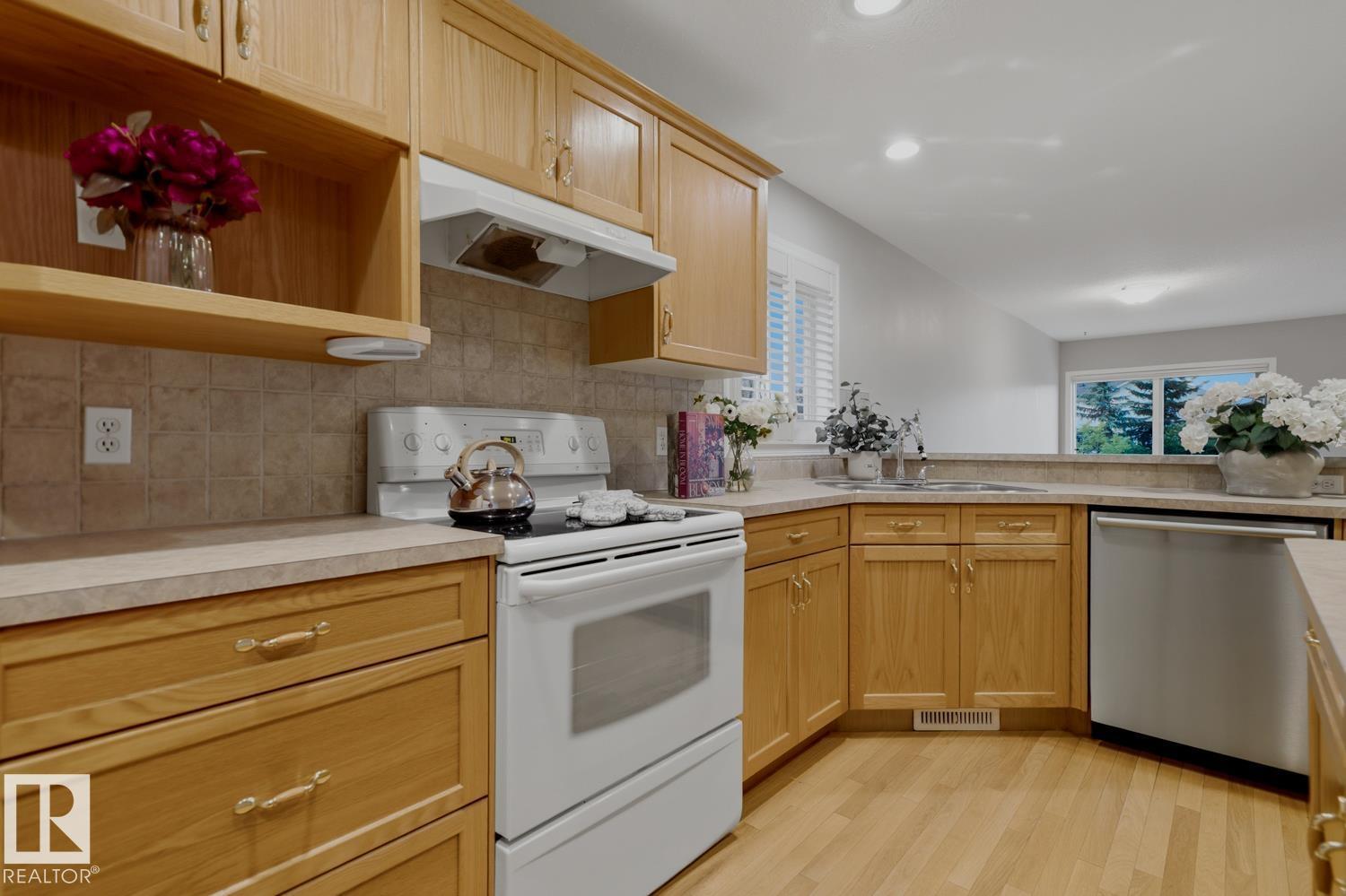119 CHELSEA WY - 6