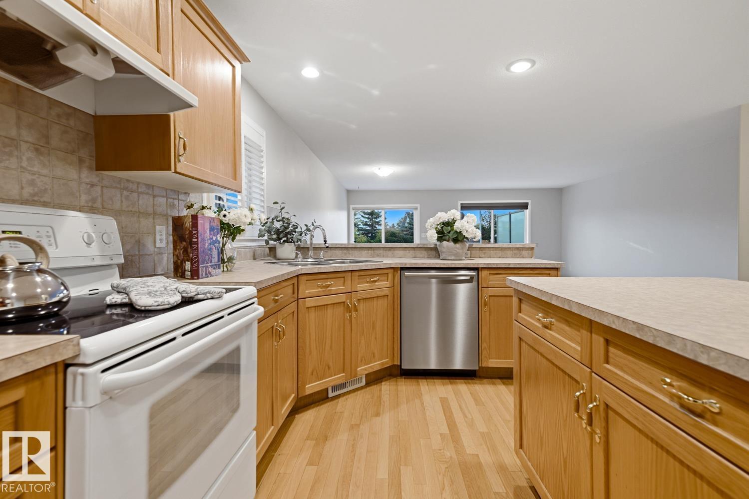 119 CHELSEA WY - 7