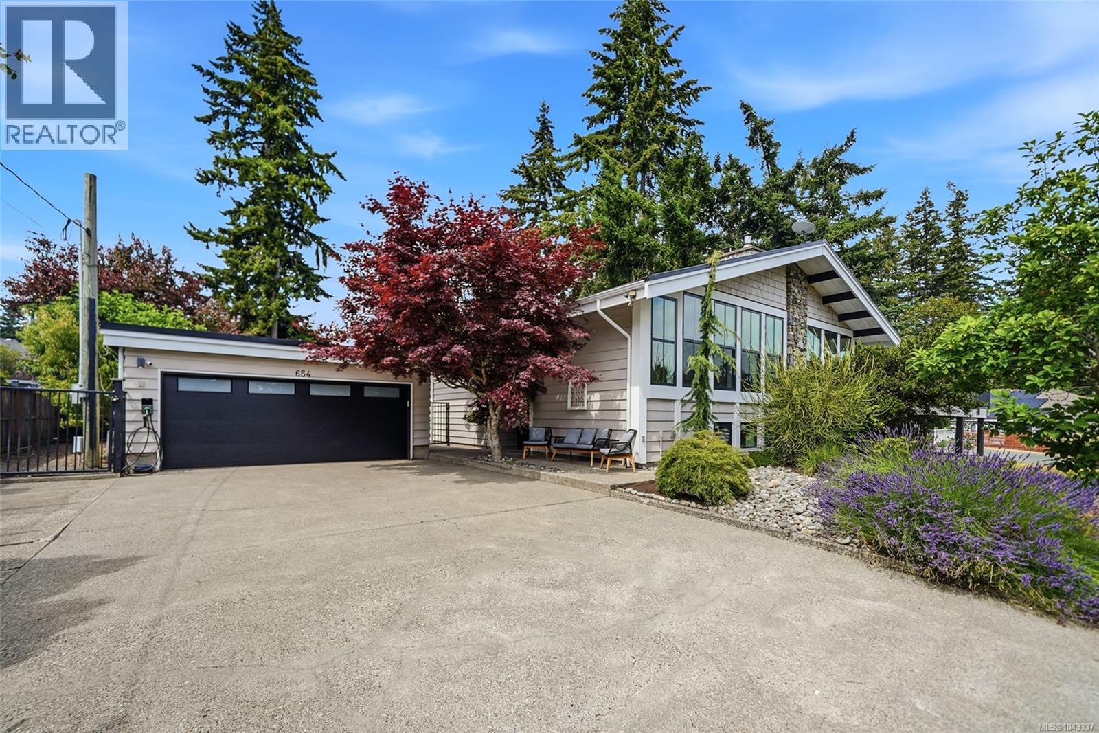 654 Hawthorne Rise - 1