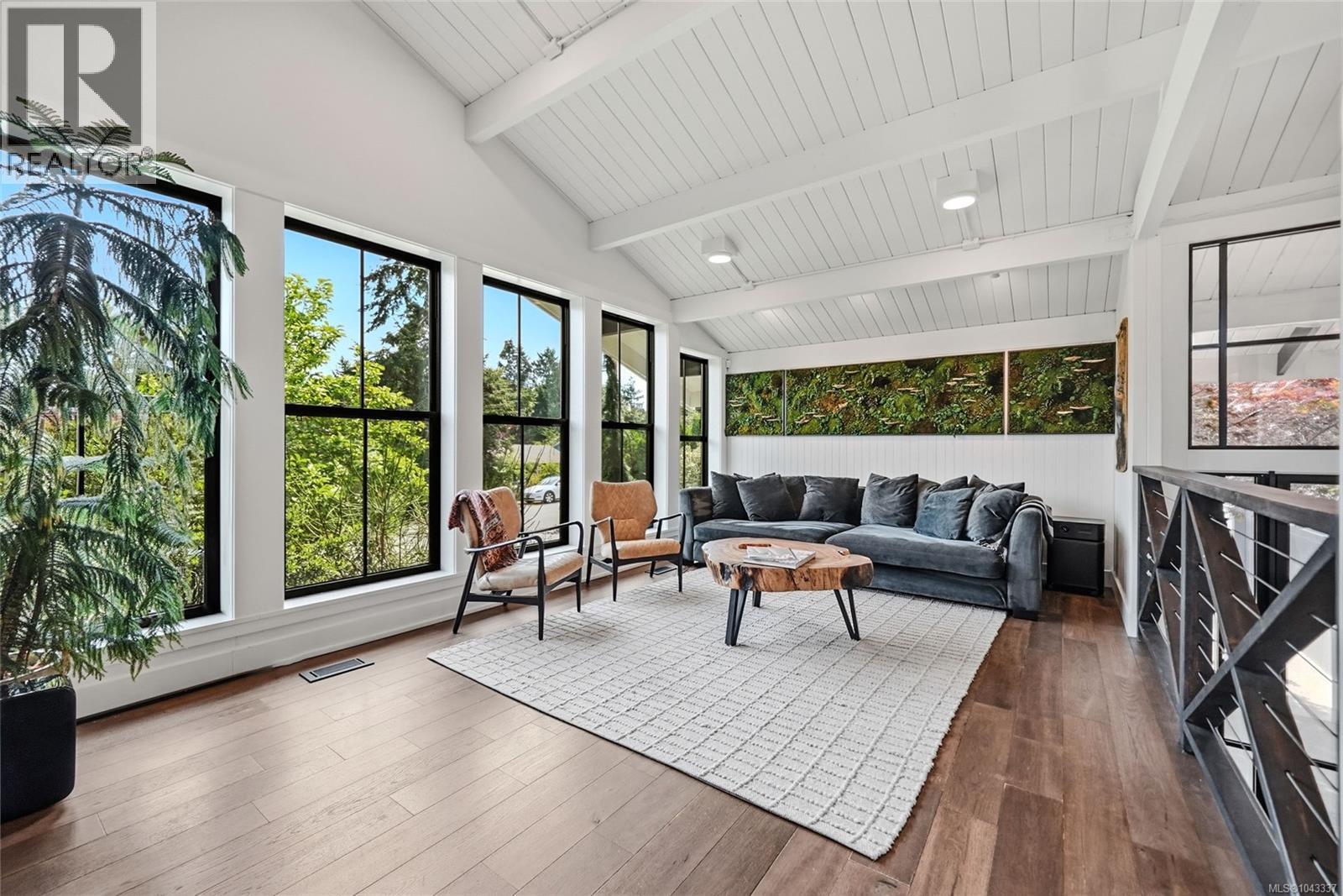 654 Hawthorne Rise - 13