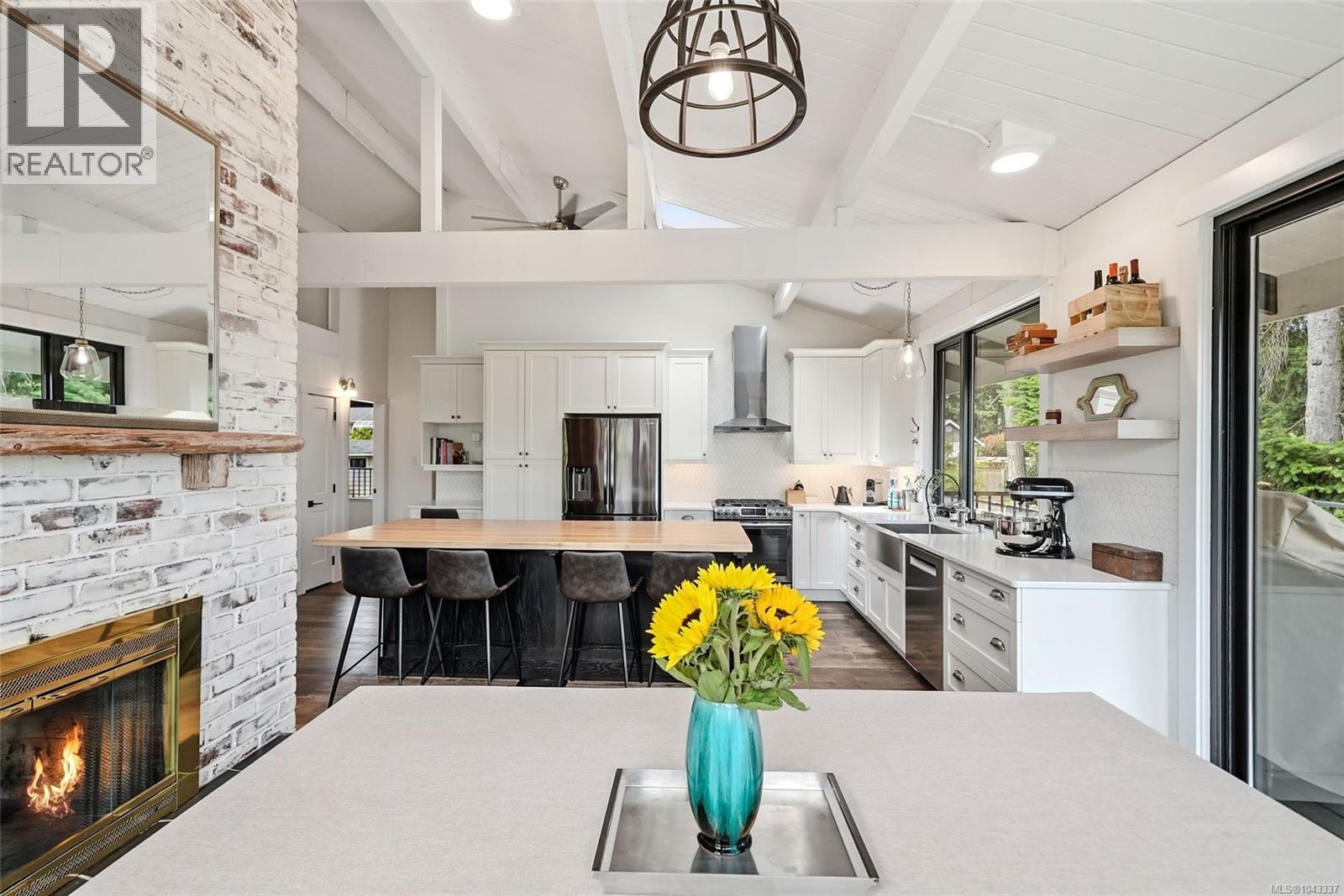 654 Hawthorne Rise - 25