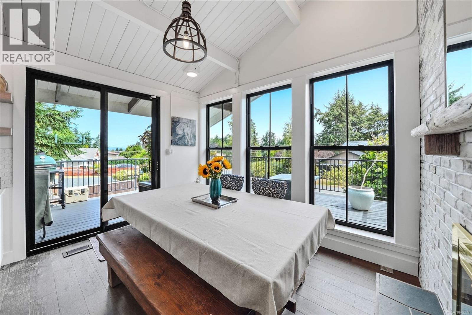 654 Hawthorne Rise - 26