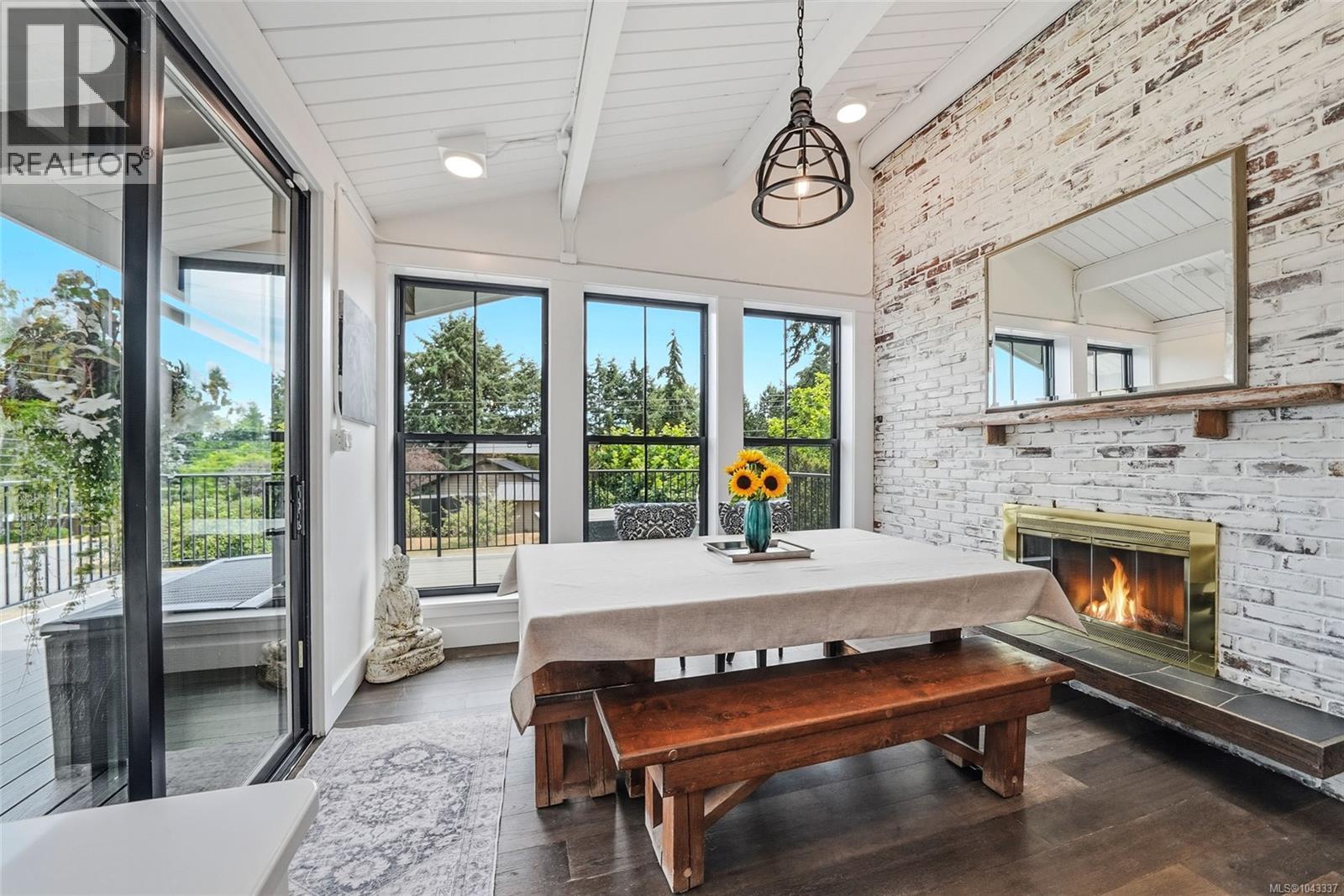 654 Hawthorne Rise - 27