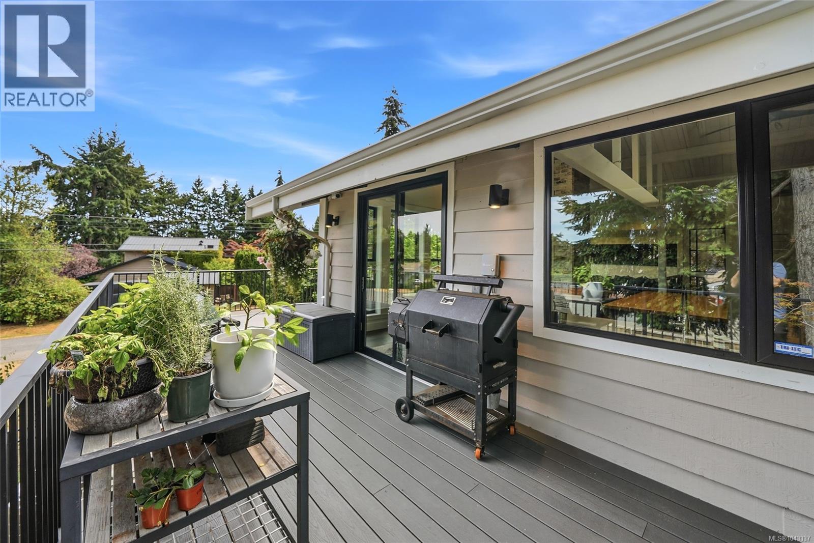 654 Hawthorne Rise - 30