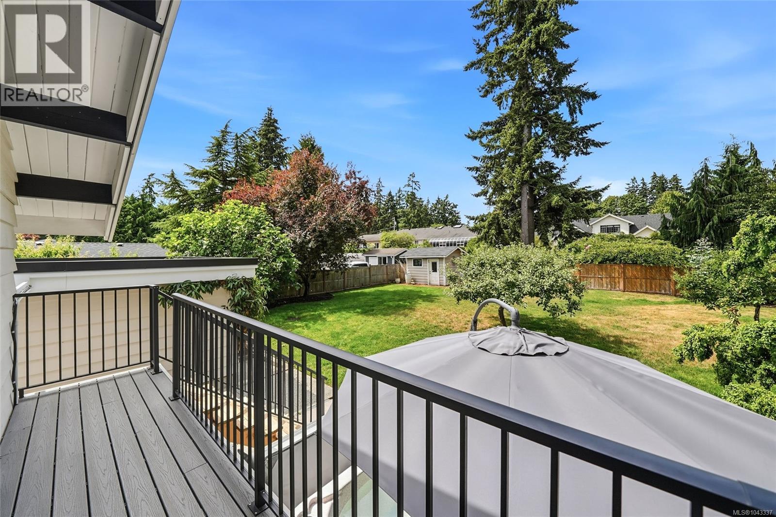 654 Hawthorne Rise - 36
