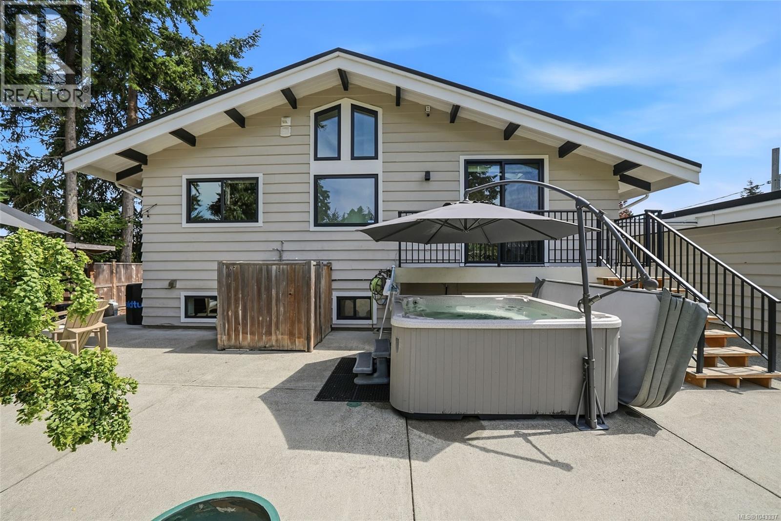 654 Hawthorne Rise, Parksville