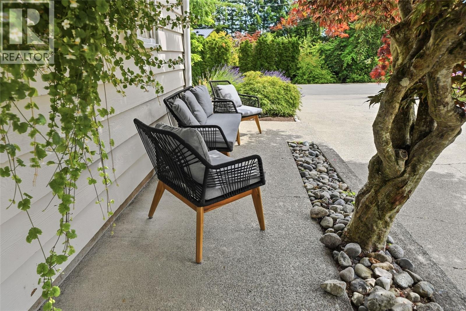 654 Hawthorne Rise - 61
