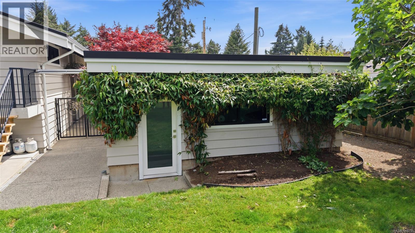 654 Hawthorne Rise - 72