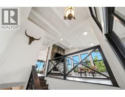 Laundry room - 654 Hawthorne Rise, Parksville, BC V9P2A1 Photo 9