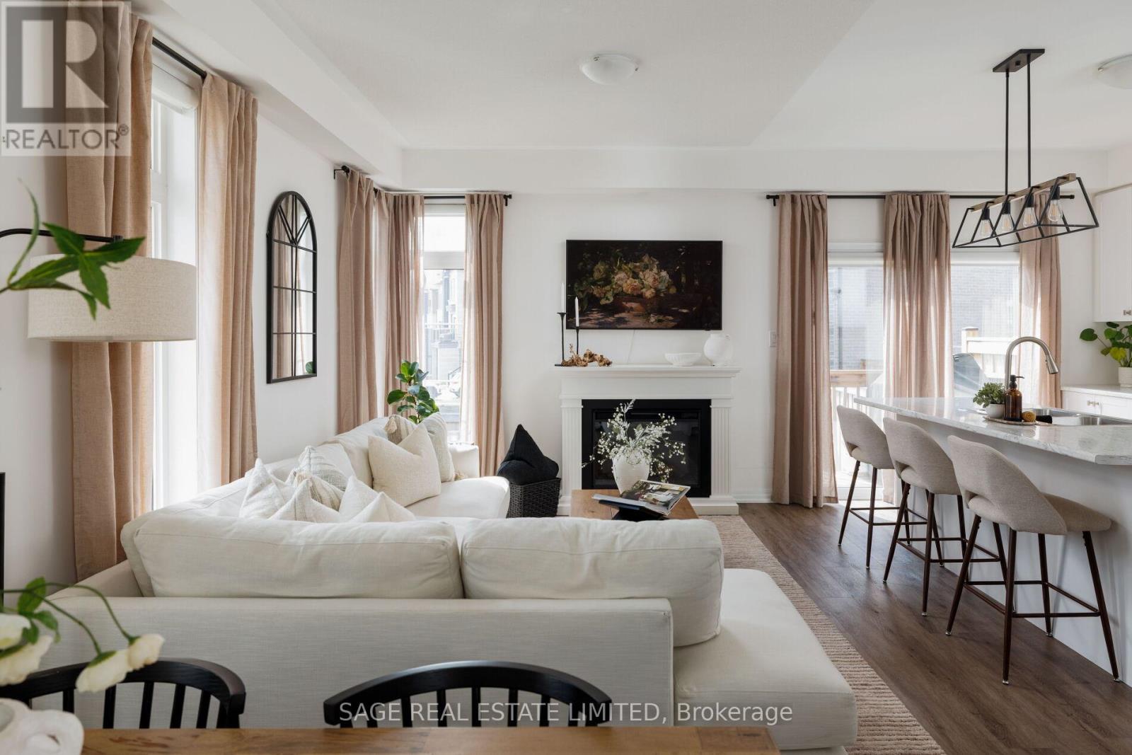 199 TANGO CRESCENT - 2