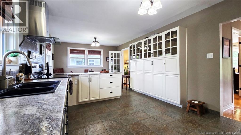 127 Coronation Drive - 13