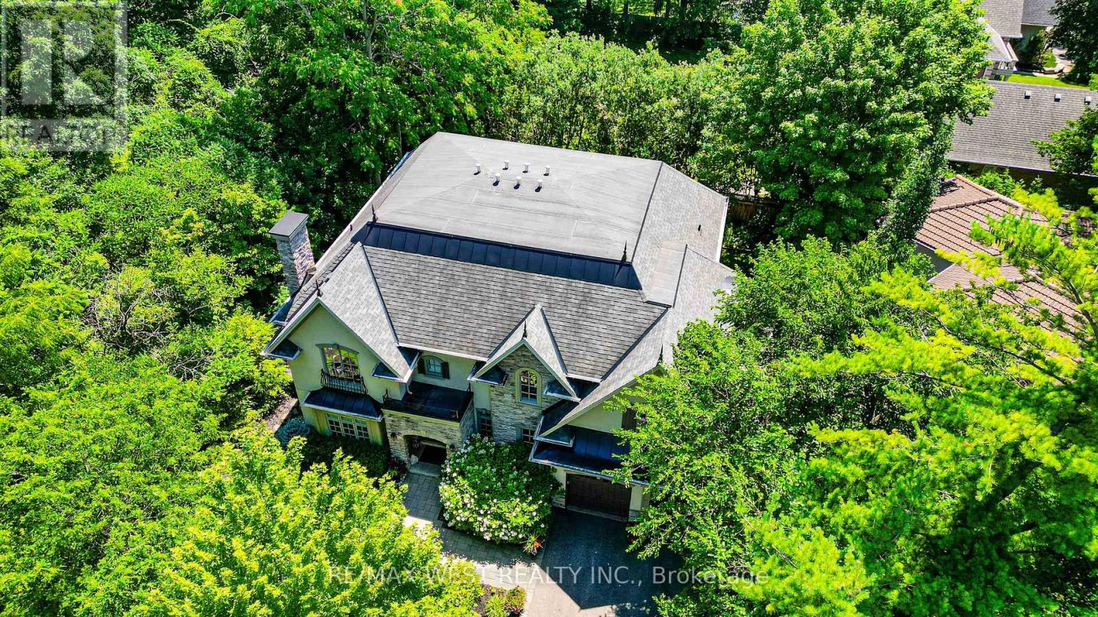 92 PINETREE WAY - Image 3