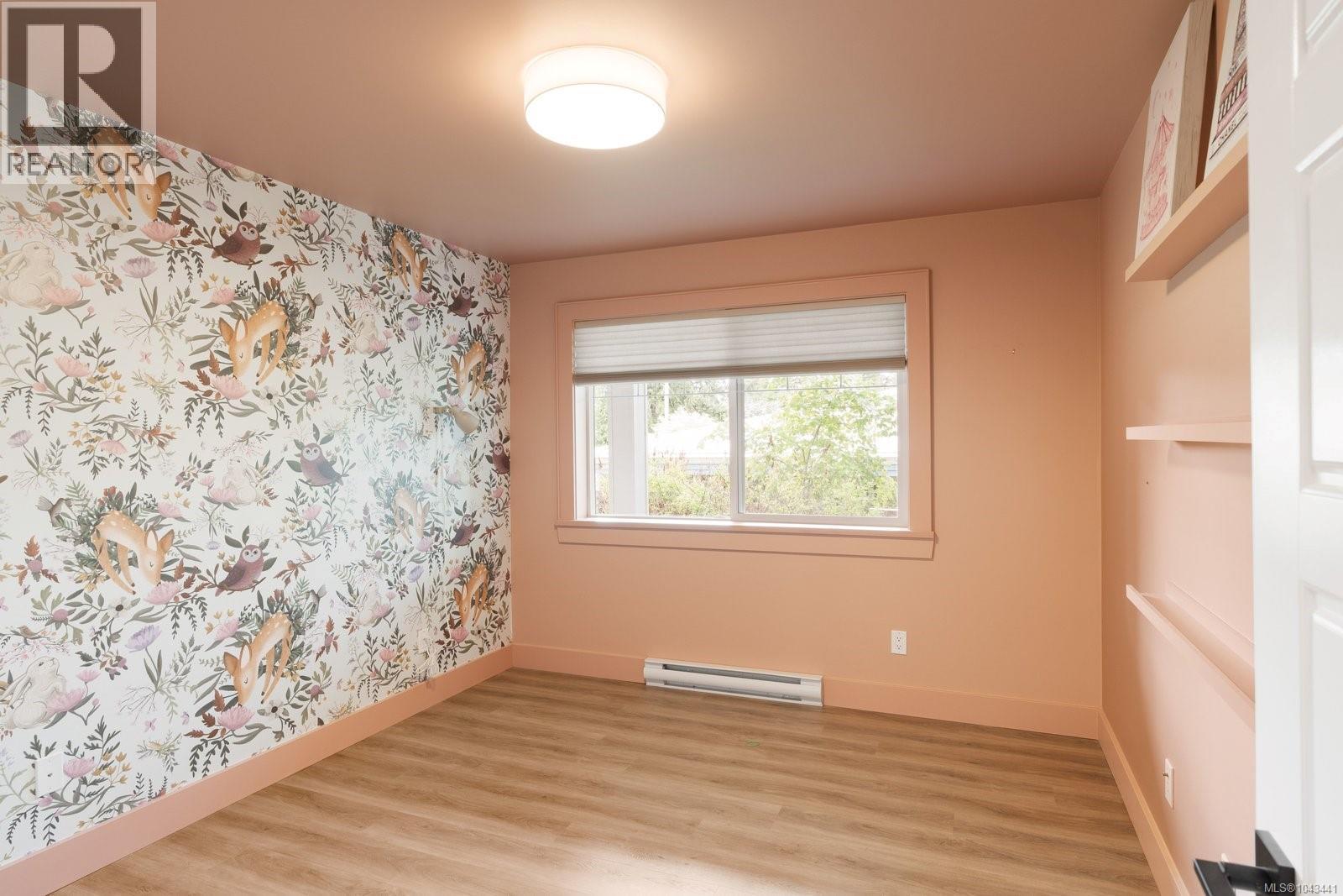 #4 4583 Wilkinson Rd - 18