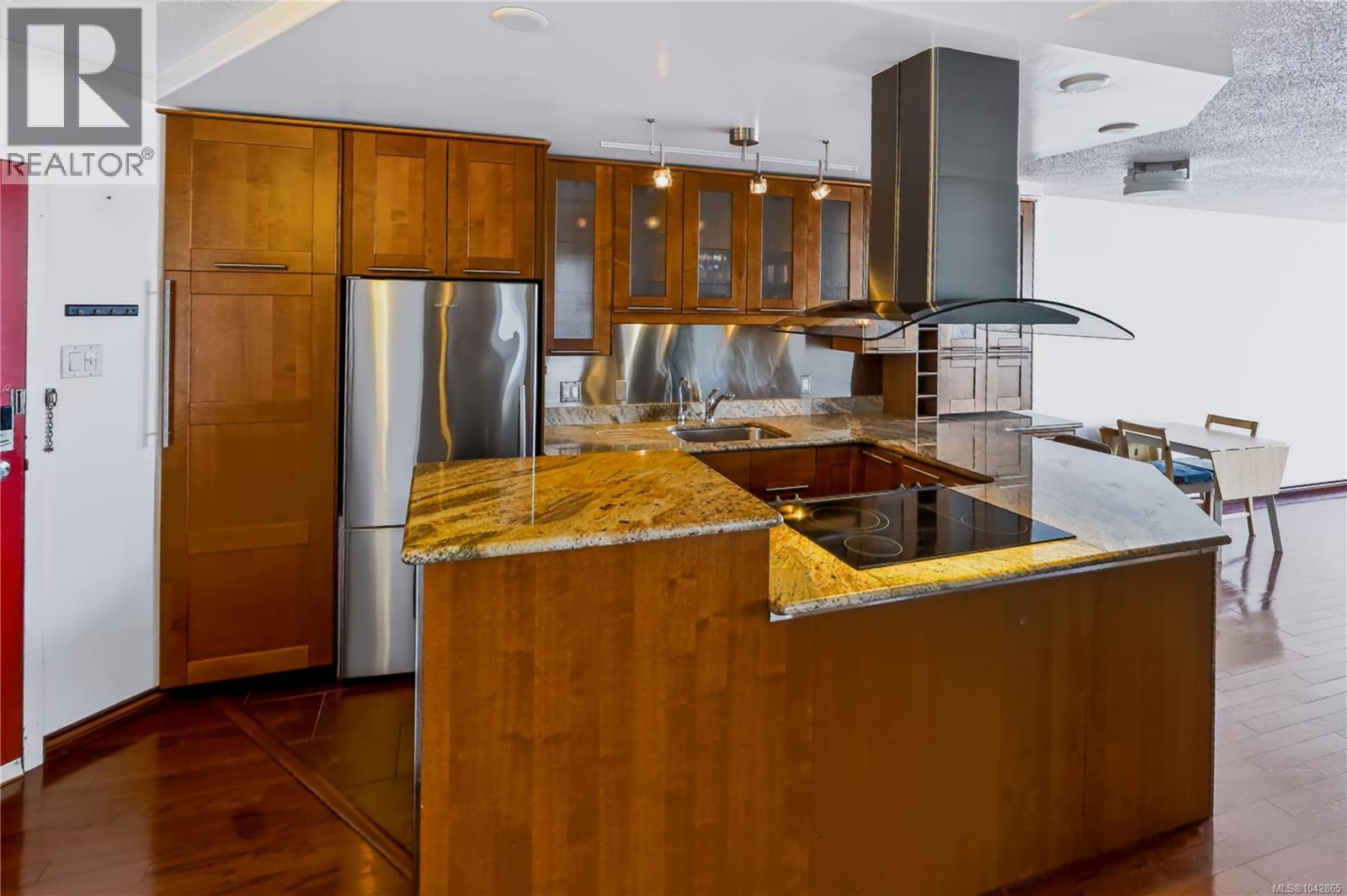 1505 620 Toronto Street, Victoria
