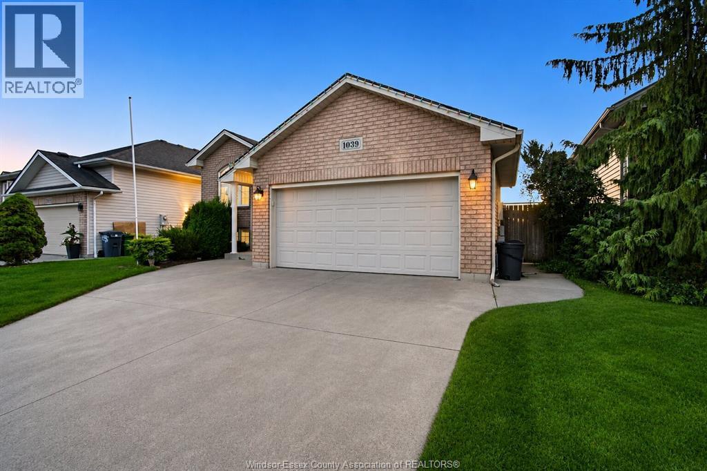 1039 CLOVER - 1