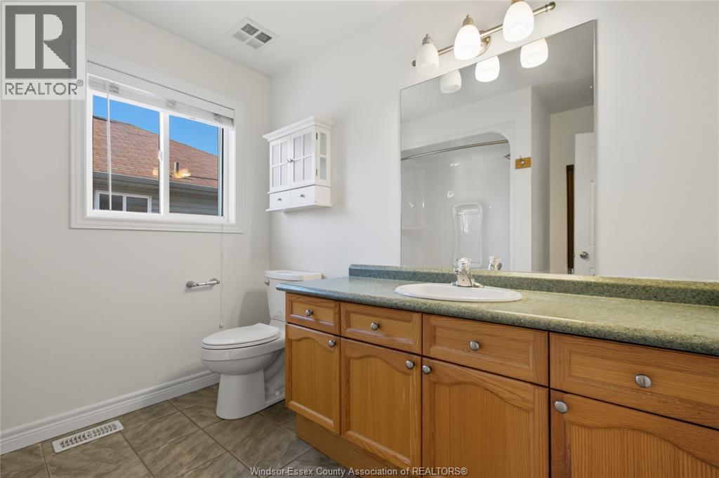 1039 CLOVER - 16