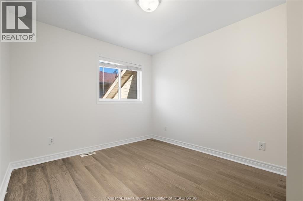 1039 CLOVER - 17