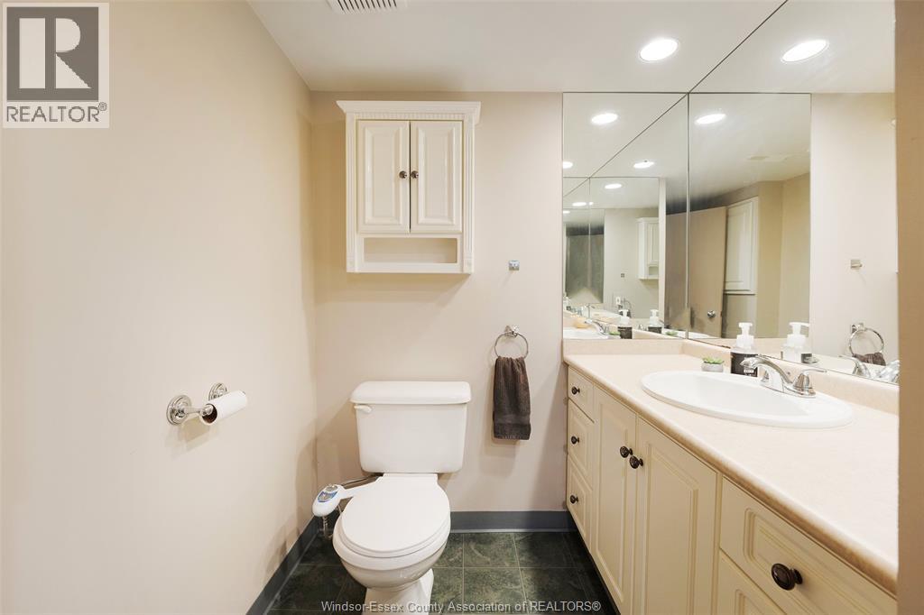 240 Gary AVENUE - 41