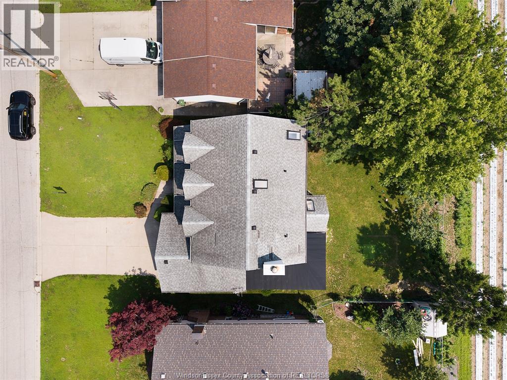 240 Gary AVENUE - 44