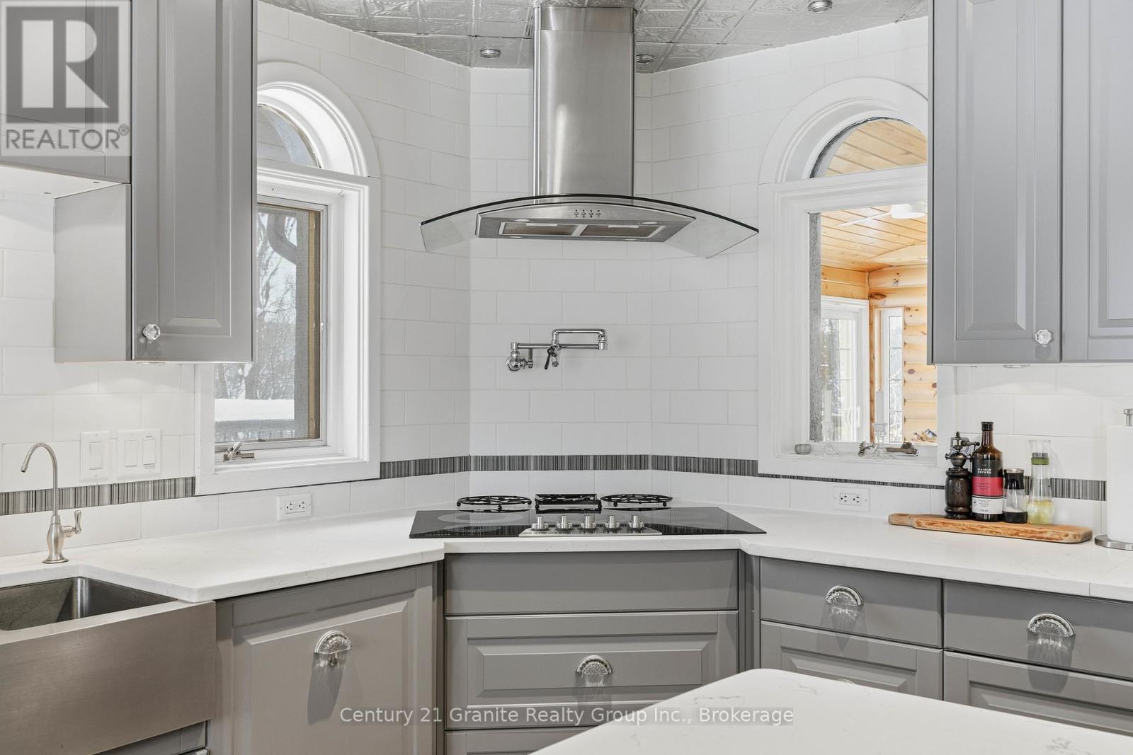 41 MAPLE STREET - Image 25