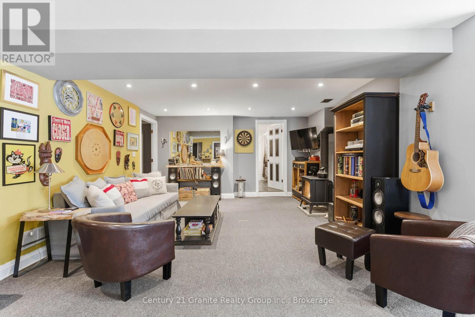 41 MAPLE STREET - Image 46
