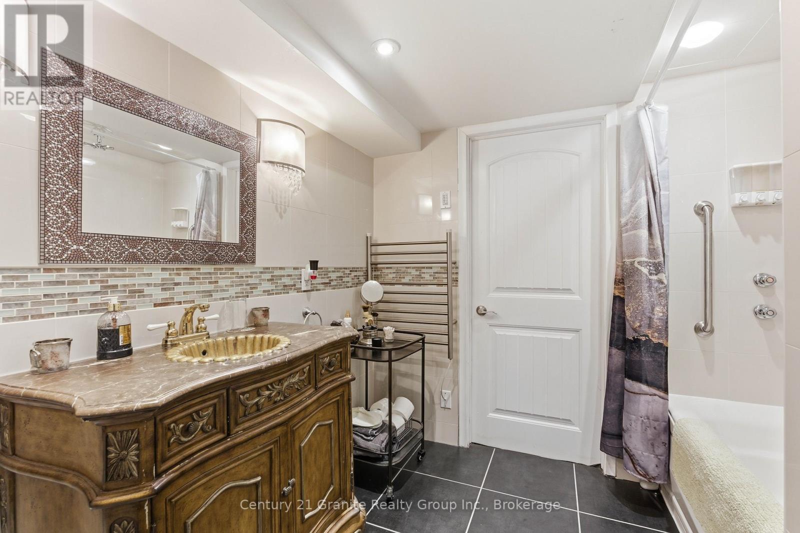 41 MAPLE STREET - Image 47